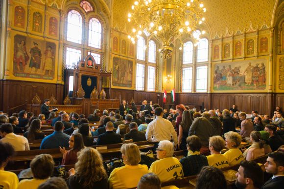 Ünnepség, elegáns környezetben